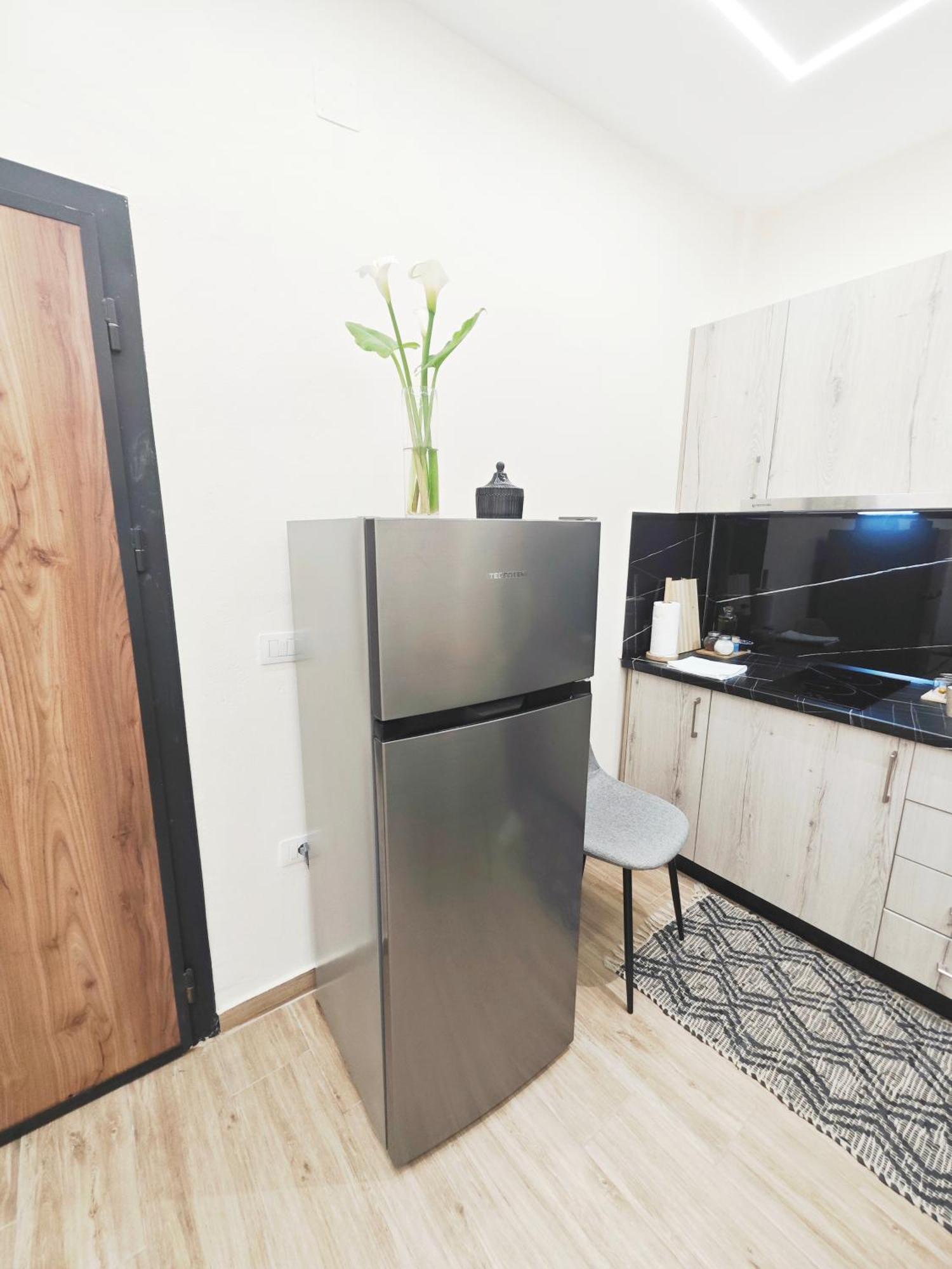 New Apartment Close To Sea And Downtown Vlore Ngoại thất bức ảnh