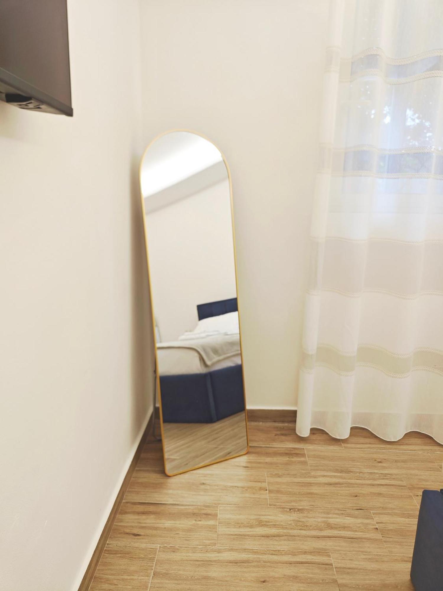 New Apartment Close To Sea And Downtown Vlore Ngoại thất bức ảnh
